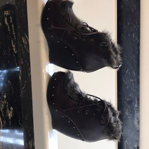 Max studio fur trimmed boots